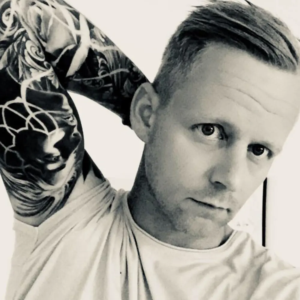 Novaräe press photo